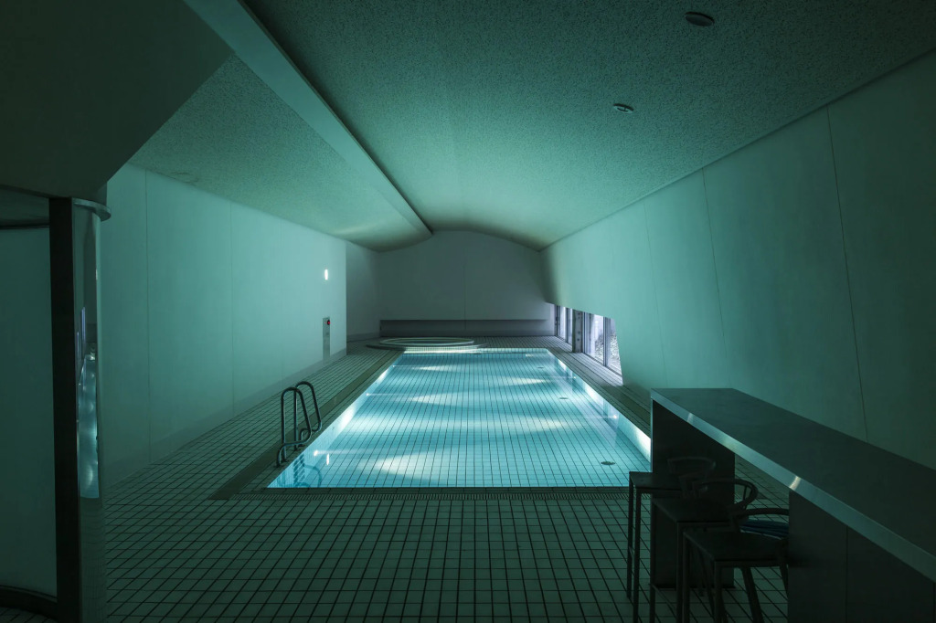 SETOUCHI RETREAT AONAGI by Onko Chishin