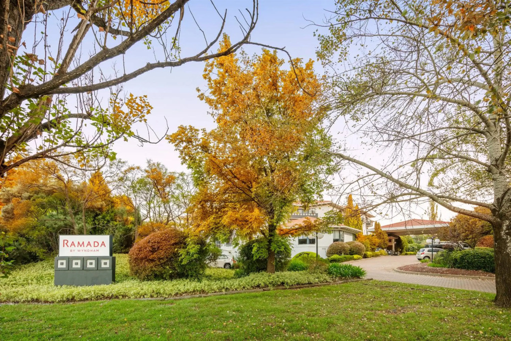 Ramada by Wyndham Diplomat Canberra