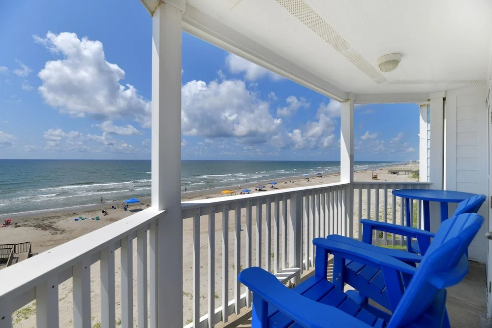 Seascape 1311 2 Bedroom Condo by RedAwning