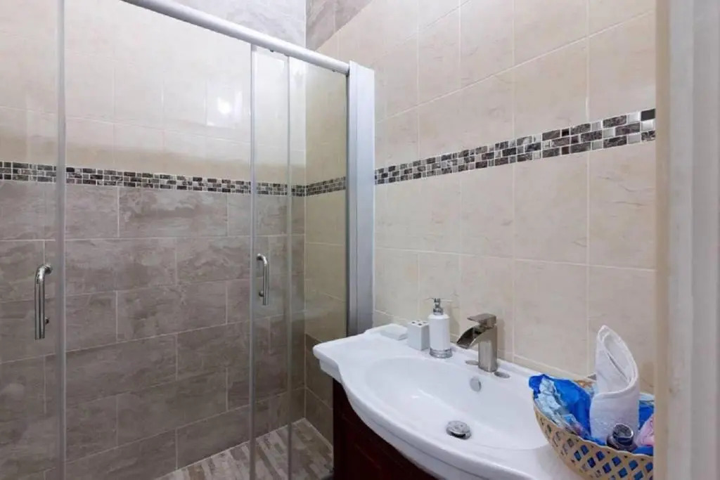 Loft - Sleeps 4 - Parking - Balcony