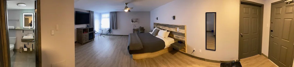 Hotel Far Hills