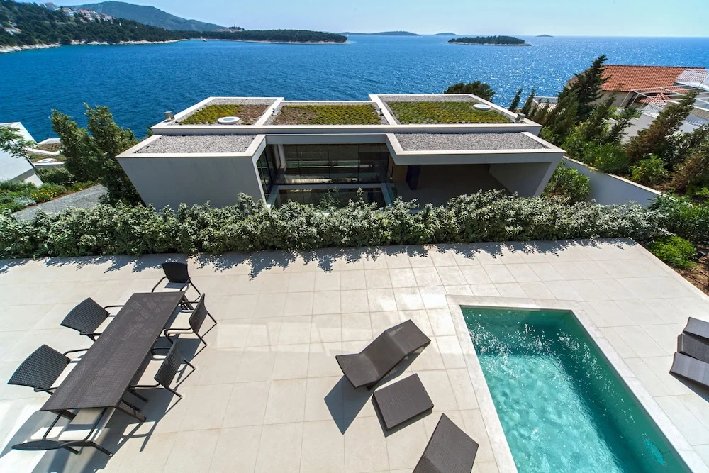 Golden Rays Luxury Villas & Apartments