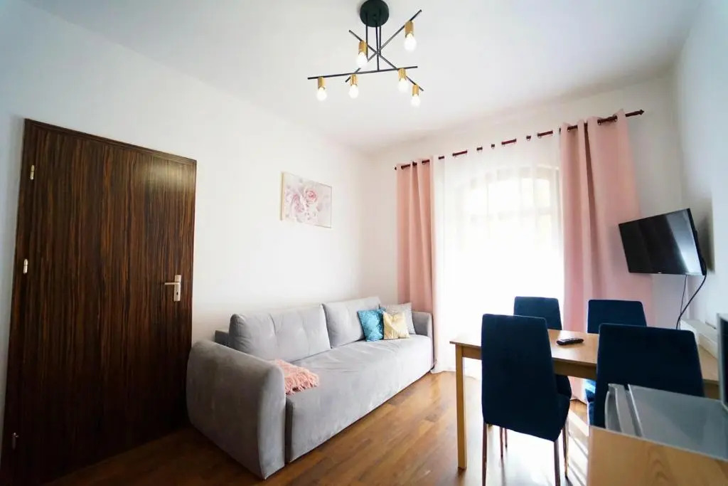 Apartamenty EverySky - Obrońców Pokoju 1D