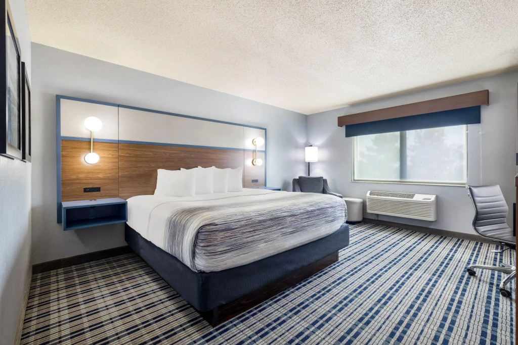 AmericInn by Wyndham Chamberlain Conference Center