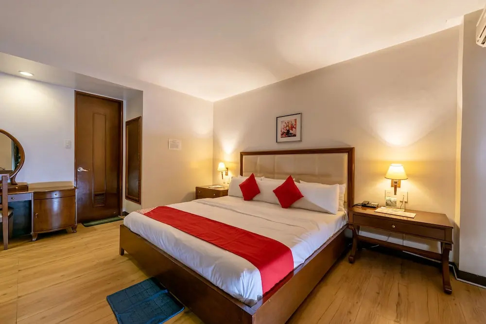 Capital O 176 Bliss Hotel
