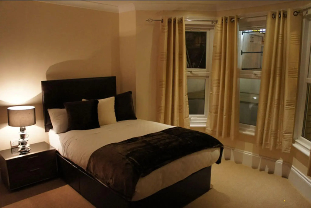 Sapphire Hotel London