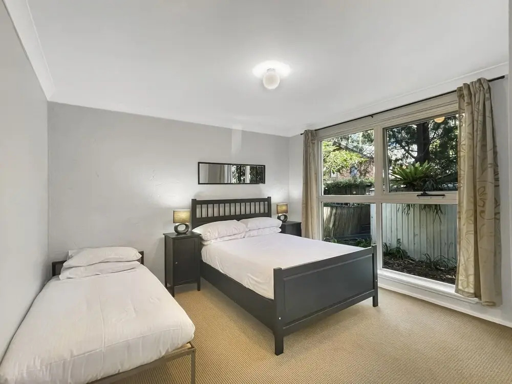 Riverside 3-bed Townhouse With Spacious Deck & BBQ