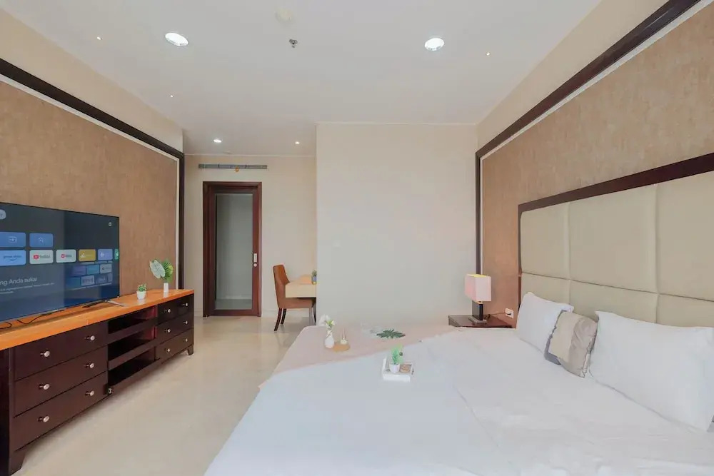 Elegant Earth Tone 3Br At Ciputra World 1 Apartment