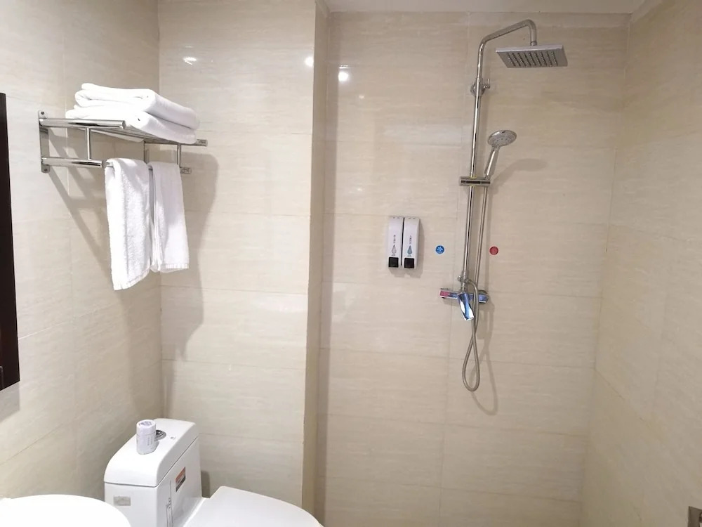 Caiyun Hotel