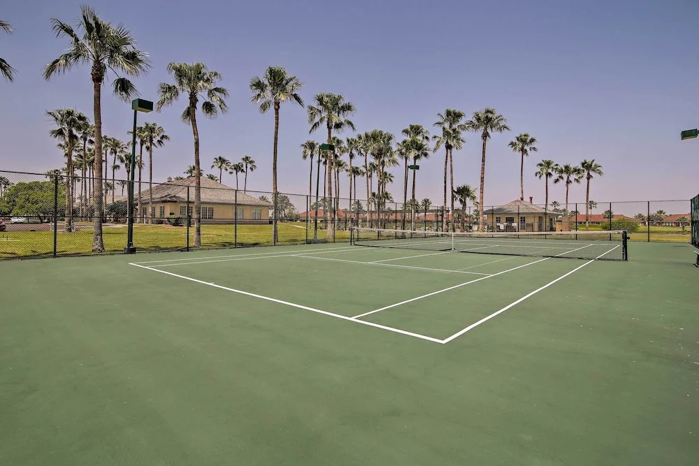 Condo on Golf Course - 10 Mi to South Padre Island