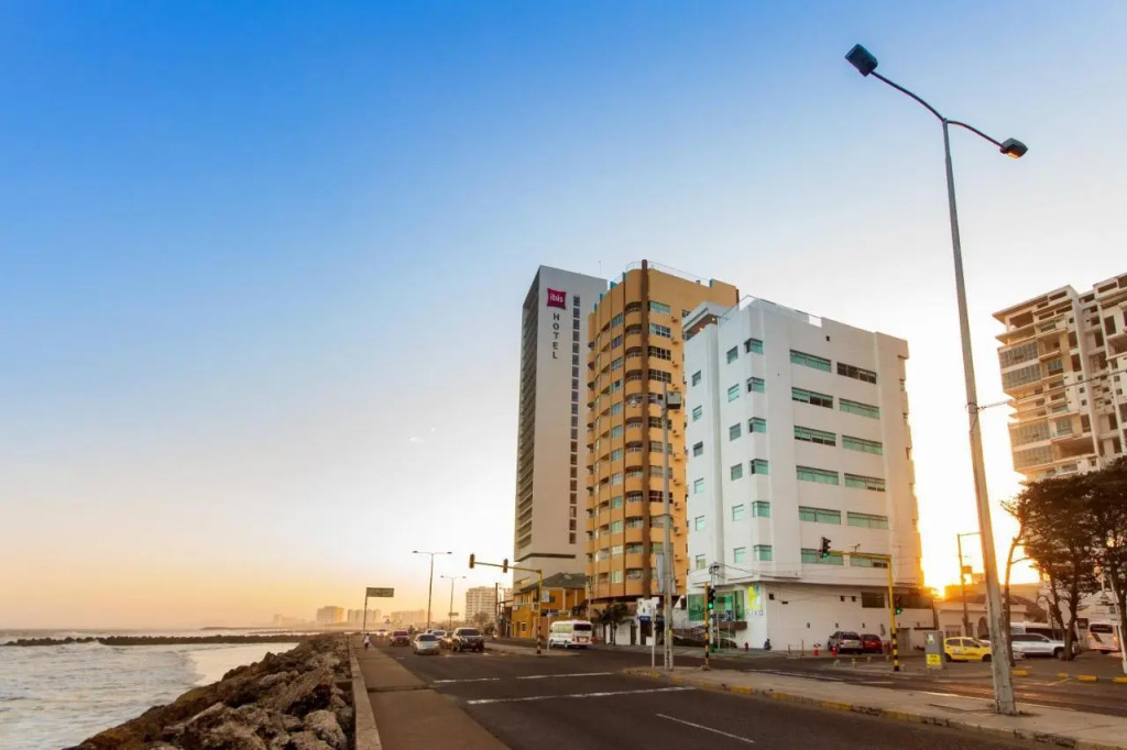 Hotel Aixo Suites By GEH Suites