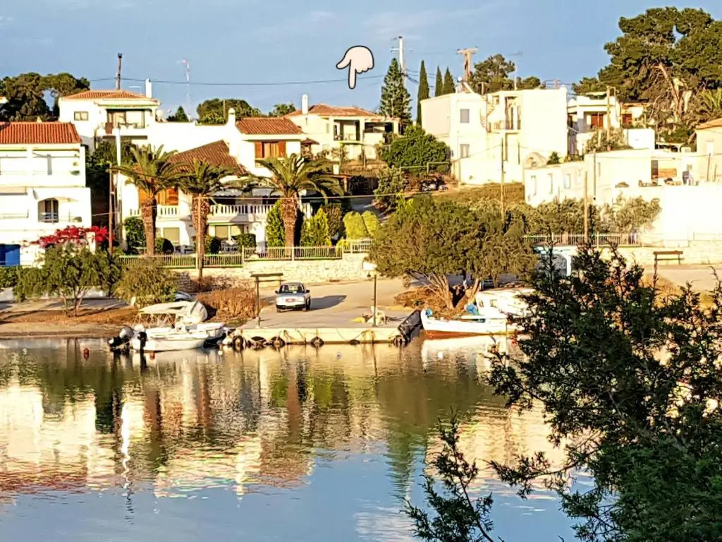 Studio with sea view enclosed garden and wifi at Porto Heli
