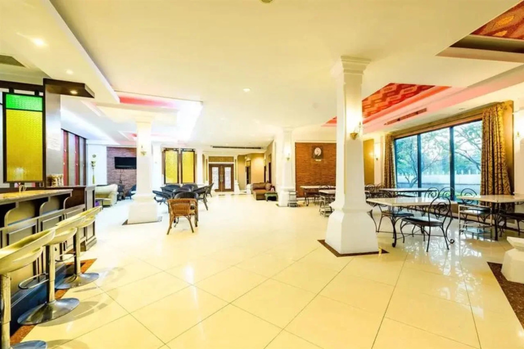 RedDoorz Plus Reun Rattana Rattanathibet
