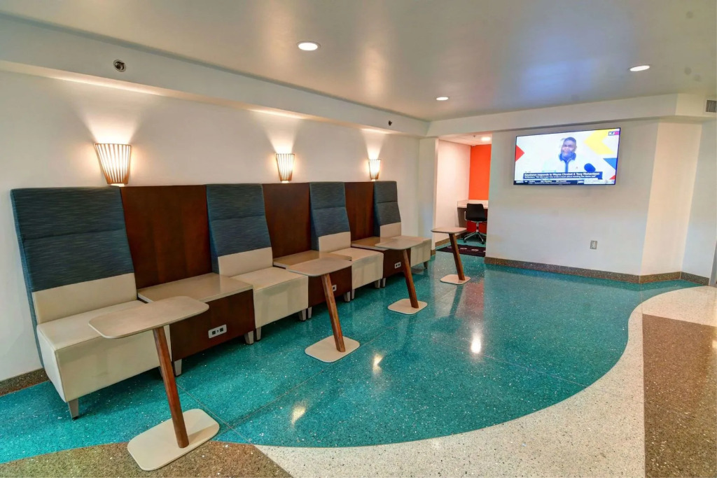 Oasis Hotel and Conv Center, an Ascend Collection Hotel