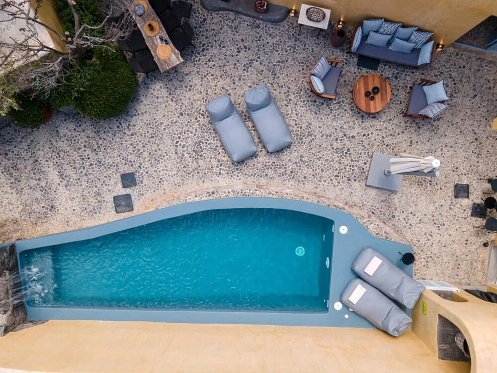 Nido House in Santorini