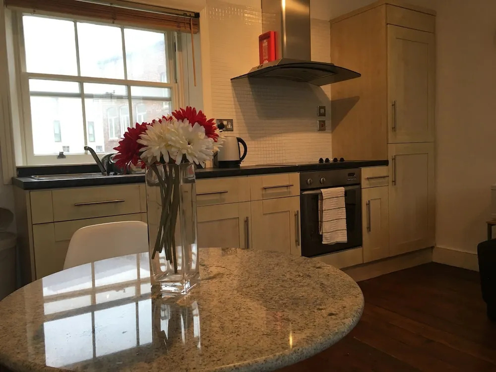 One Bedroom Apartment Central Newcastle