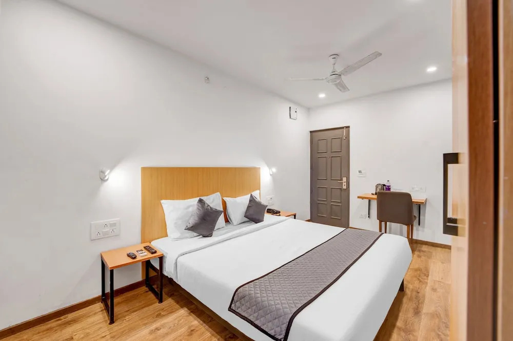 UPAR Hotels Uthandi, ECR