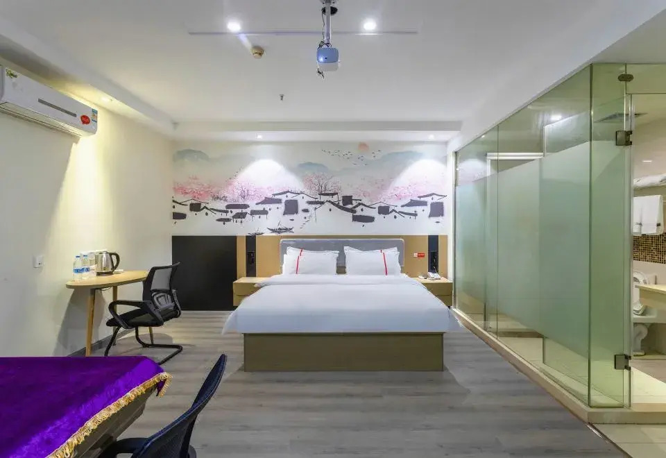 Lijia Express Hotel (Wuhan Jinghe Square Branch)