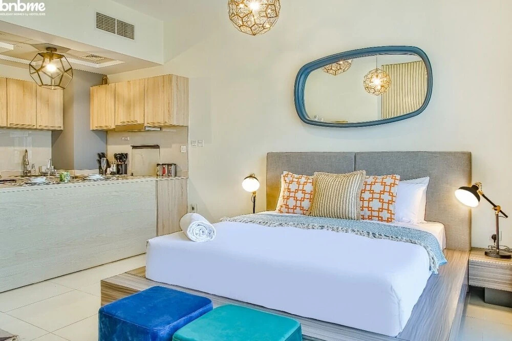 Lake View Luxurious Studio Bnbmehomes