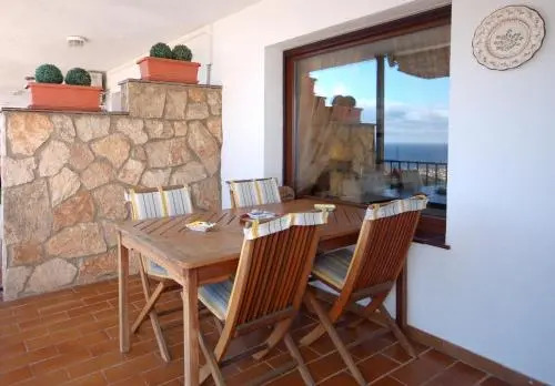 LETS HOLIDAYS SEA VIEWS APARTMENT in SA GABARRA