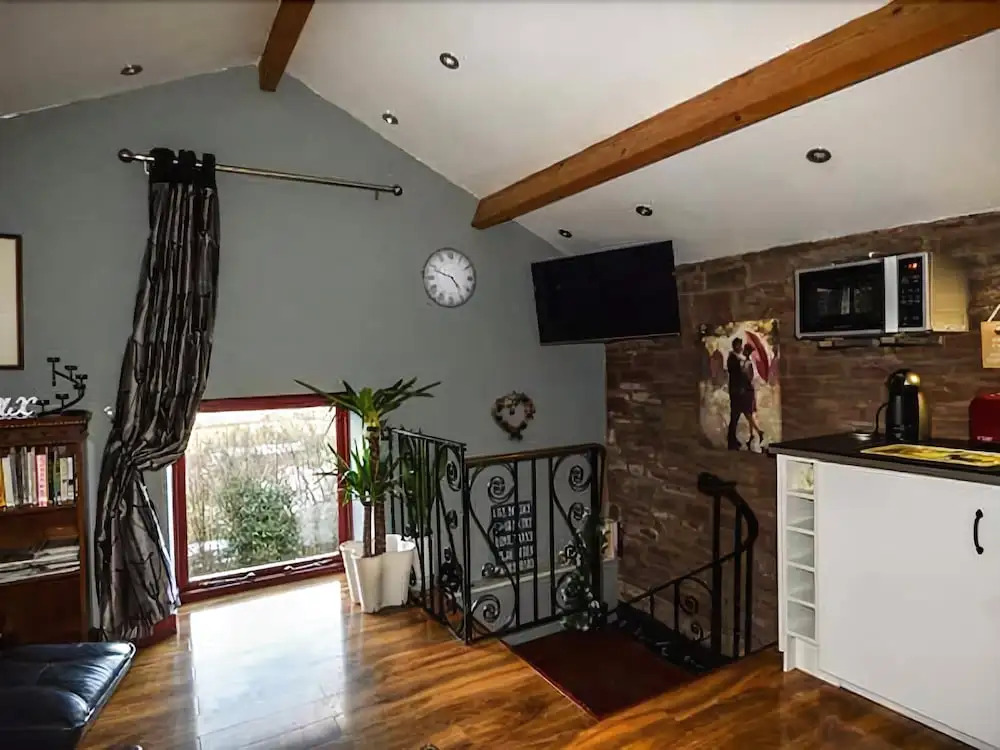 Paddock House