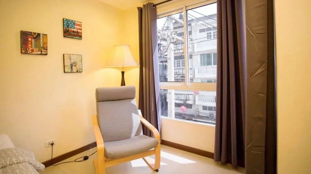 ZEN Rooms Royal Bee