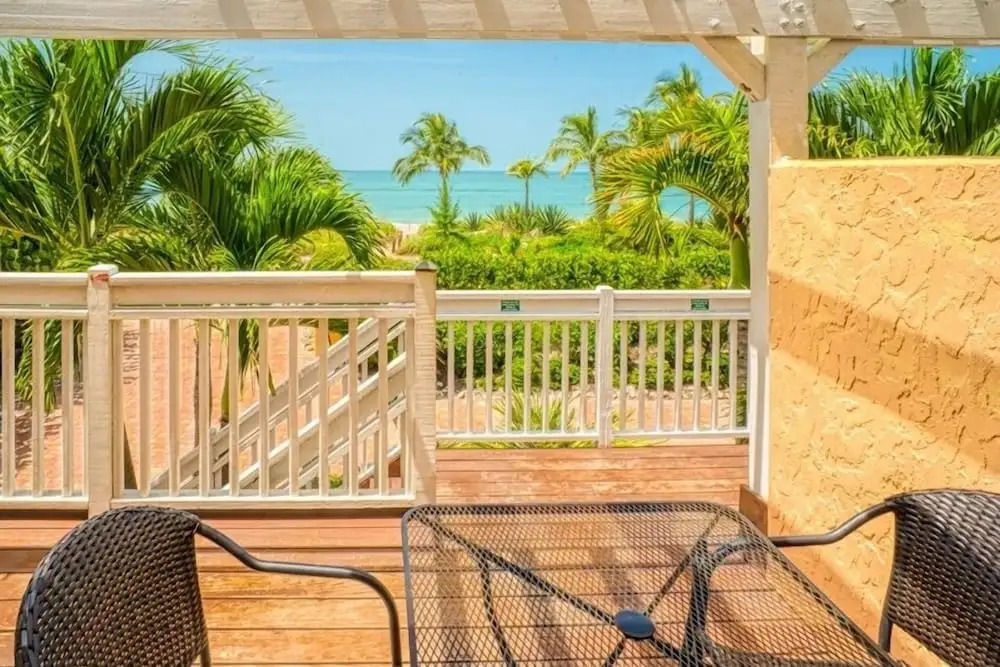 Donax 3 Bedroom Condo by RedAwning