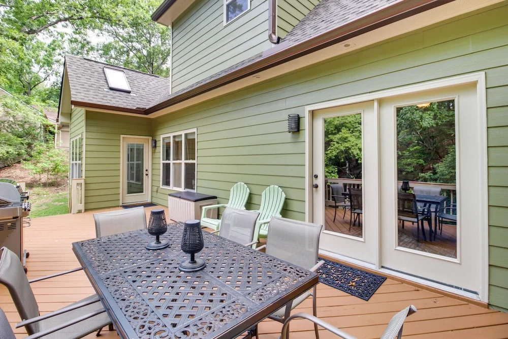'serene Shores' Lakefront House w/ Dock!