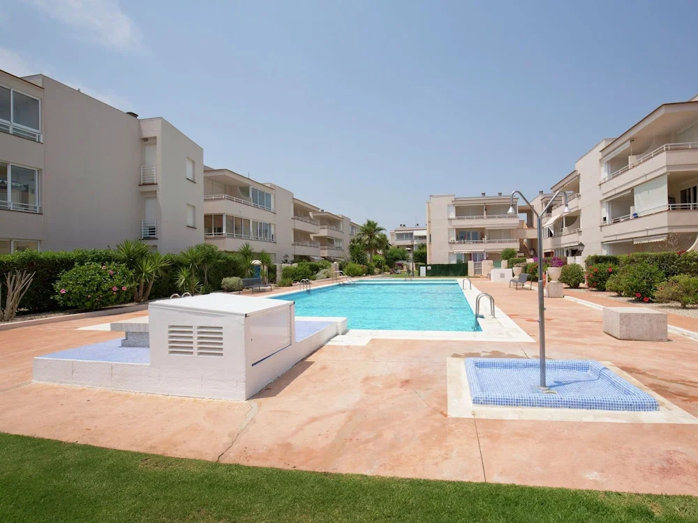 Well Kept Apartment with Sea Views & 2 Swimming Pools near Vinaròs