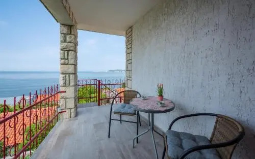 Apartment Crveni