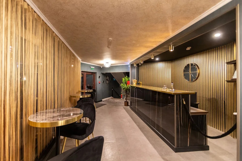 Torres Poiana Boutique