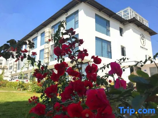 Xiamen Baihaishu Hotel (Huanghua Beach, Huandao Road)