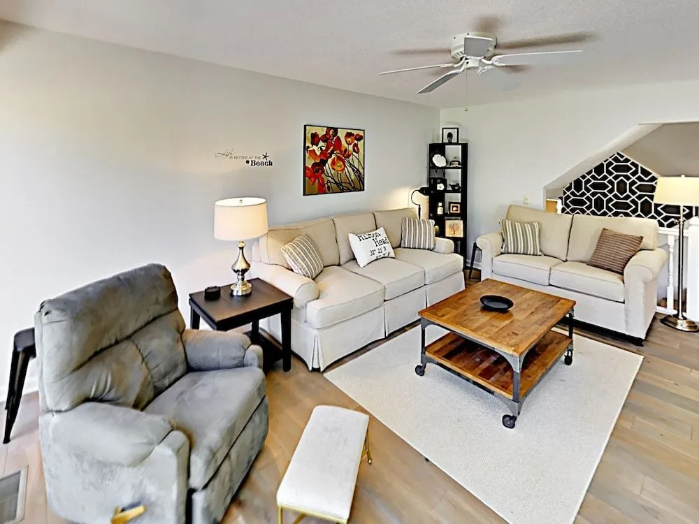 11 Lake Forest Drive Home #3360 2 Bedrooms 3 Bathrooms Home