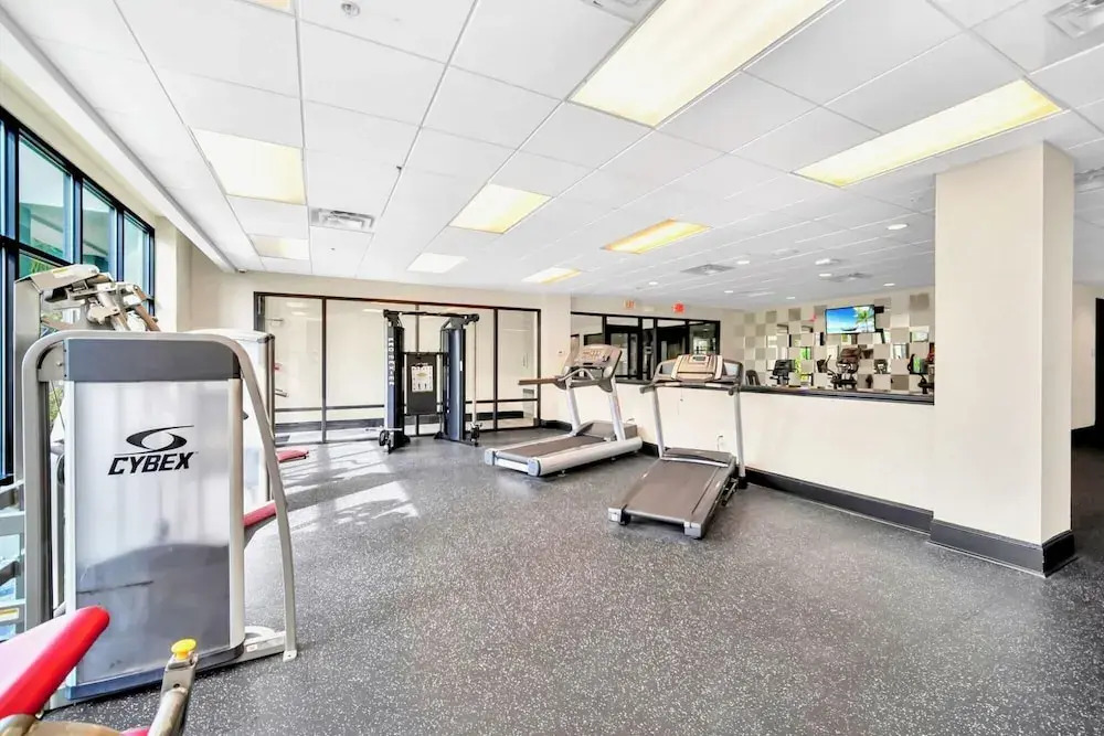 Stylish 3BR Suite with Swimming Pool - Near Disney