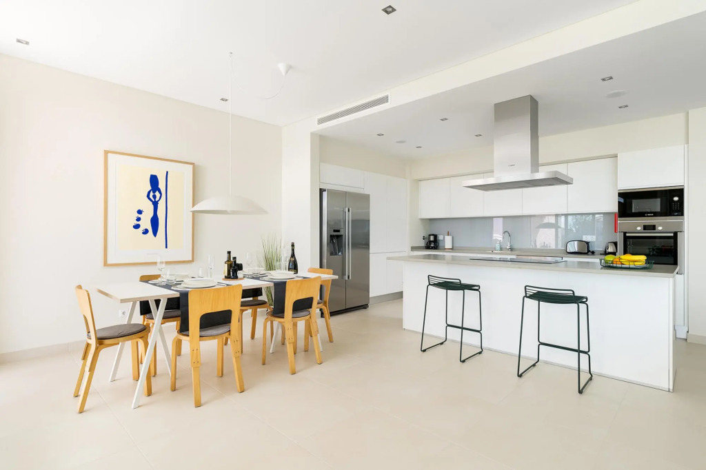 Luxury Lagos Apartment by Ideal Homes