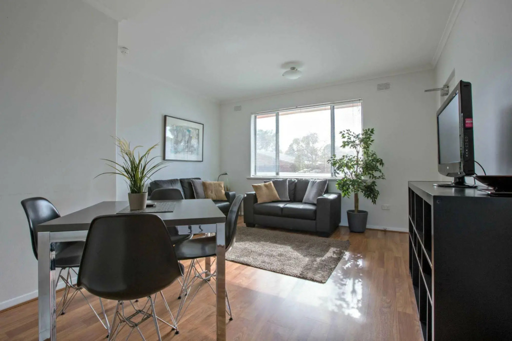 Adelaide Dresscircle Apartments Childers Street