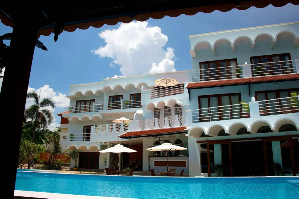 iRoHa Garden Hotel & Resort