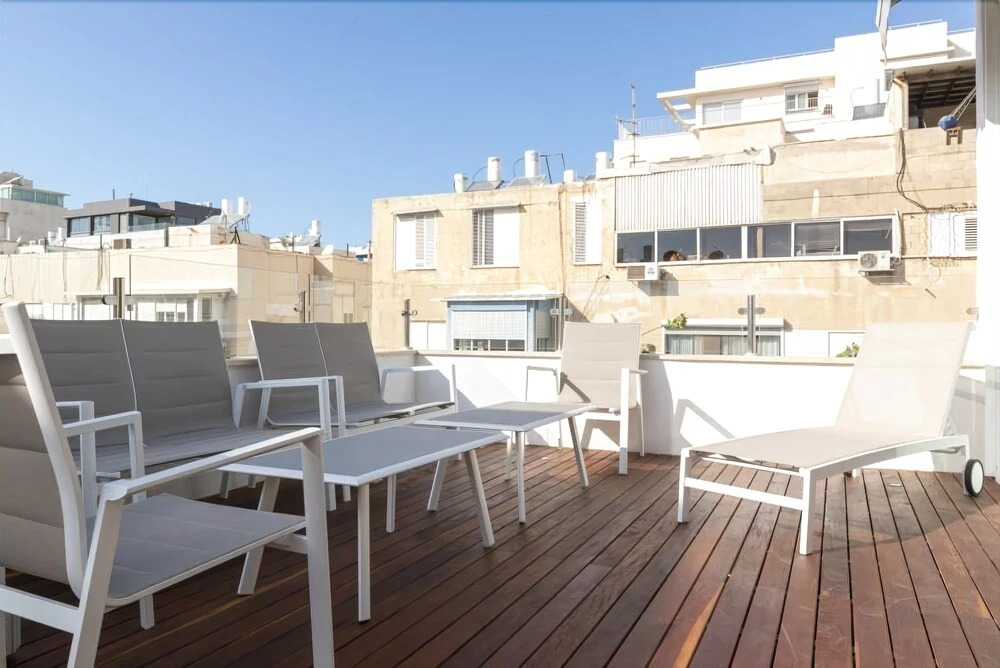 Penthouse 2 Bedrooms With A Terrace