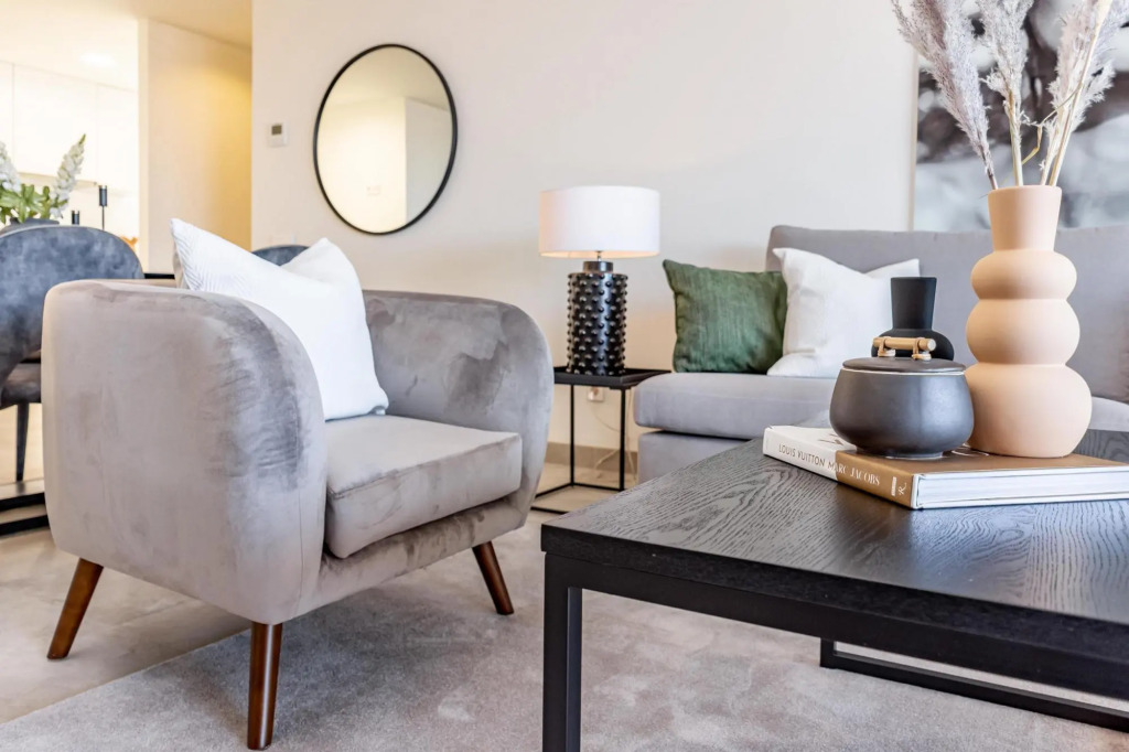 INF3- Luxury apartment close to all amenities.