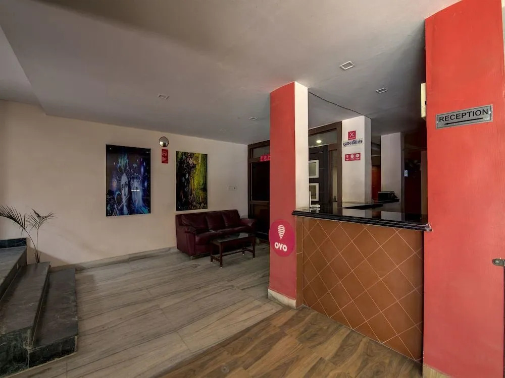 OYO 8976 Hotel Park Street 2