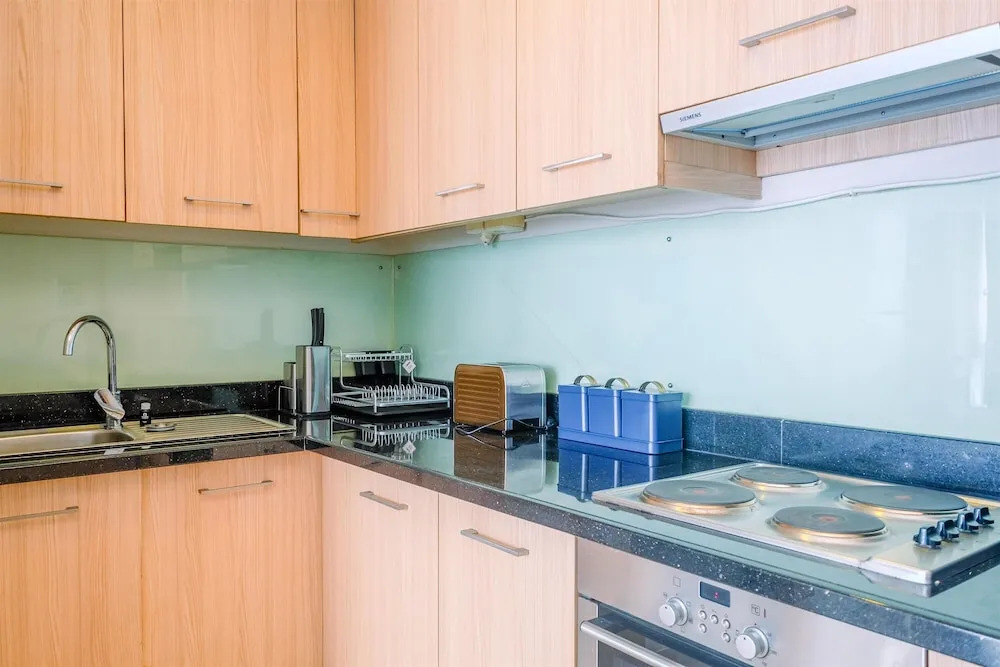 New Furnished And Comfortable 2Br At The Mayflower Apartment