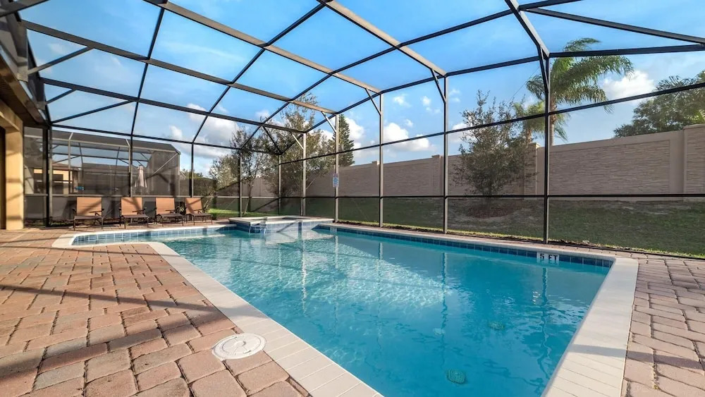 1506 Moon Valley Drive