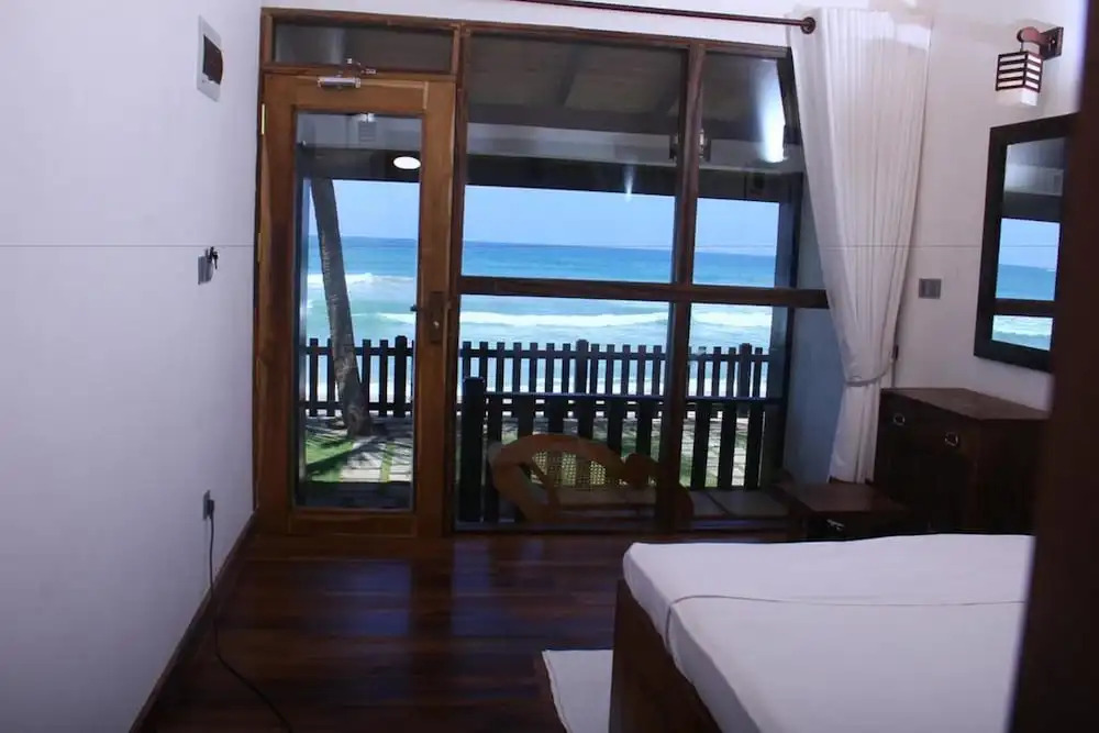 Love Birds Beach Hotel