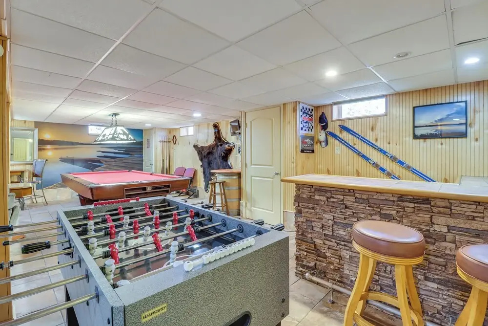 3 Mi to Big Boulder Mtn! Poconos Home w/ Game Room