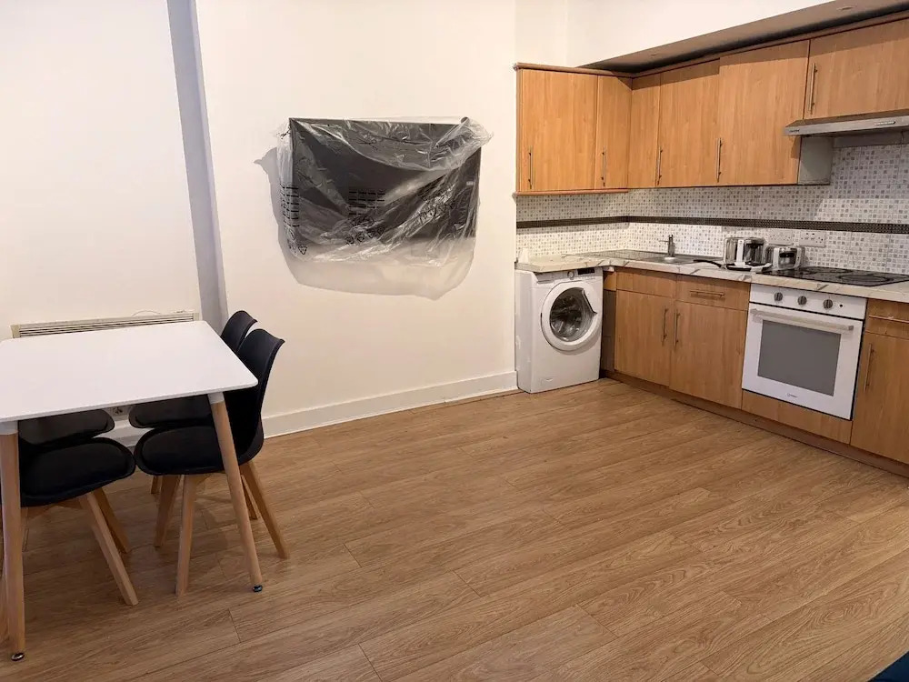 Charming London Apartment With 2 Bedrooms 2 Bath