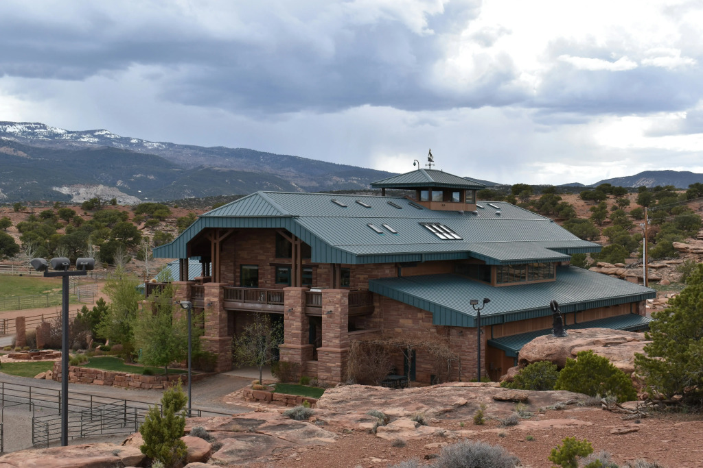 Cougar Ridge Resort