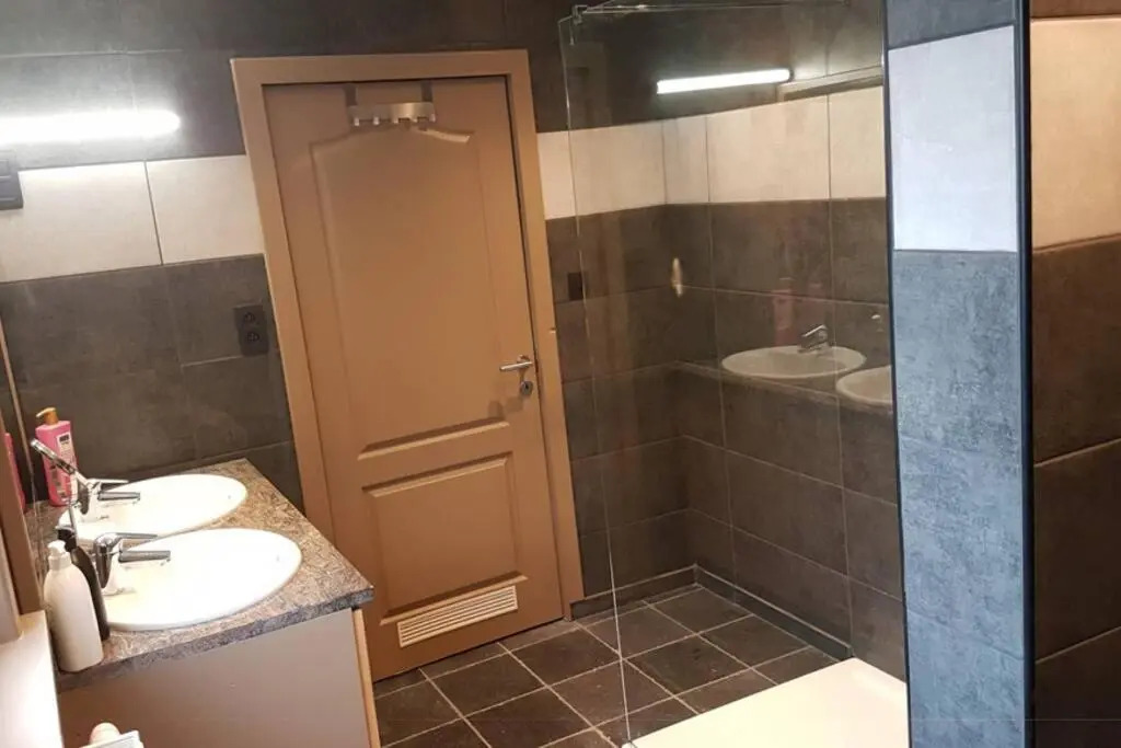 Spacious Appartment Aan Damse Vaart @ Brugge