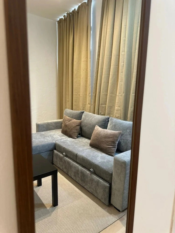 Cozy 1BR & Living Room Near City Center