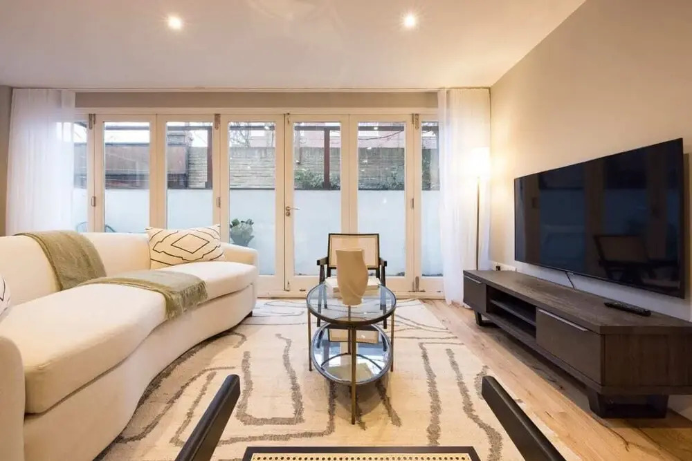 The Goldhawk Gem - Modern Bright 2bdr With Patio and Garden, London