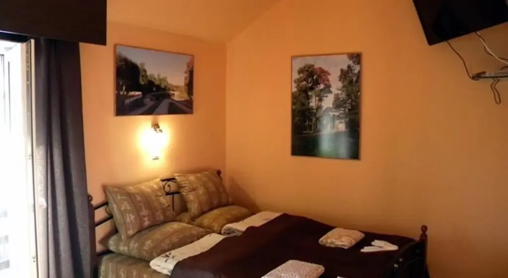Yagodka Mini-Hotel